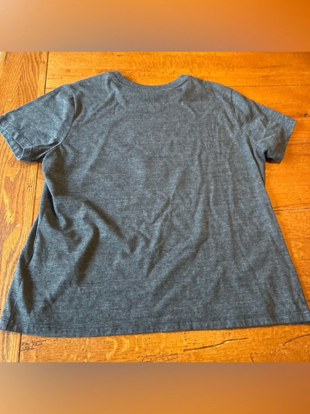 The North Face women Gray T-Shirt with Yellow Taxi Graphic - Picture 5 of 5